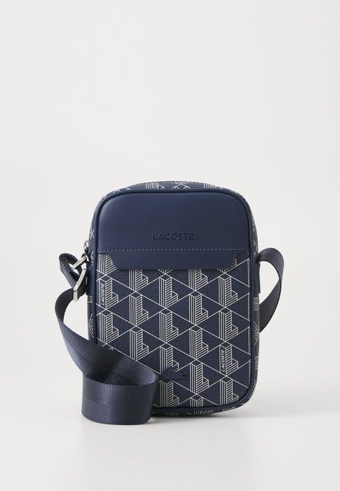 Сумка через плече Lacoste Monogram Marine 166 Laponie Vertical Camera Bag 5792975 фото